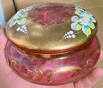 Starožitný porcelán, sochy, vázy, sklo, světla - 13