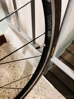 KARBONOVÉ SILNIČNÍ KOLO: CANYON ENDURACE CF - 13