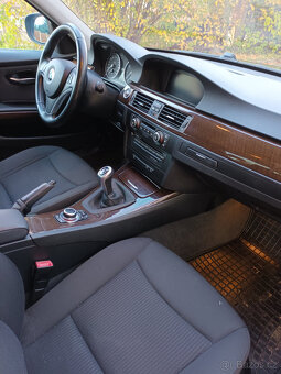 BMW 3 ŘADA E90 320I - 13