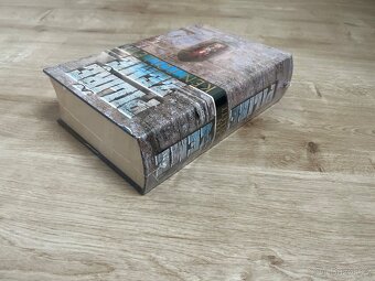 Kniha Pilíře země Ken Follett - NOVÁ - 13