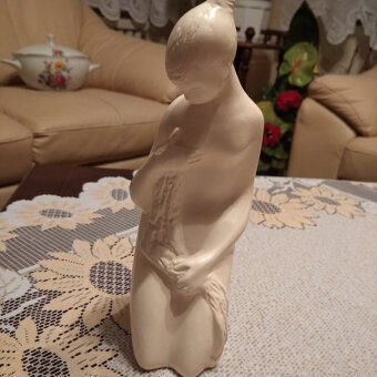 Retro sochy - akty - 13