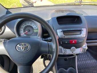 Toyota Aygo 1.0i - 13