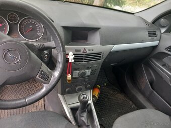 Opel Astra 2006 Combi 1,6 benzín - 13