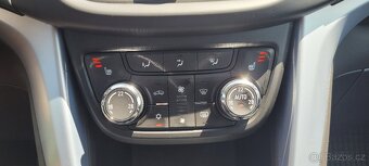 Opel Zafira 1,4i 103kW benzín Automat - 13