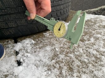 P: 4 ks zimních pneu 205/60 R16C MAXXIS Vansmart Snow - 13