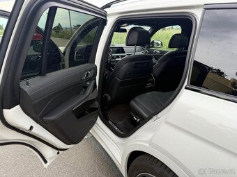 BMW X7 50i 1. maj CZ 9/22 najeto 53 tkm - 13