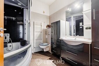 Prodej rodinného domu 416 m² - Hevlín, ev.č. 00285 - 13