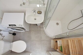 Pronájem bytu 2+kk 42 m2 s patrem na spaní, Praha 5 Smíchov, - 13