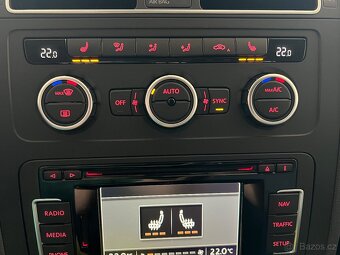 Volkswagen Touran 2.0TDI DSG 7-míst KAMERA TEMPOMAT - 13