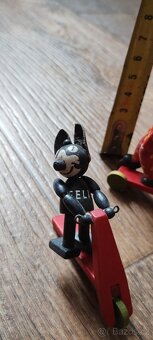 Dřevěné figurky a autíčka - 13