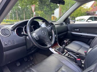 Suzuki Grand Vitara 2.0i Comfort+ benzín 103kw - 13