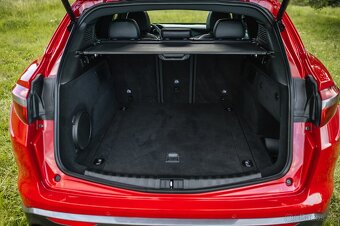 Alfa Romeo Stelvio 2.0T 206kW Q4, 2022, 21500KM, DPH - 13