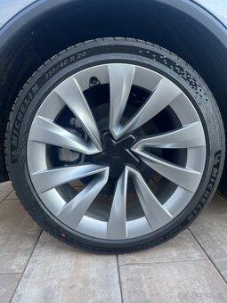 Michelin Pilot Sport EV 255/40 R20 - 13