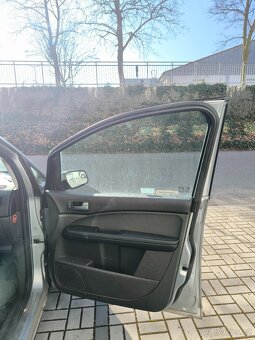 Ford Focus C-MAX ( Na náhradní díly nebo opravu ) - 13