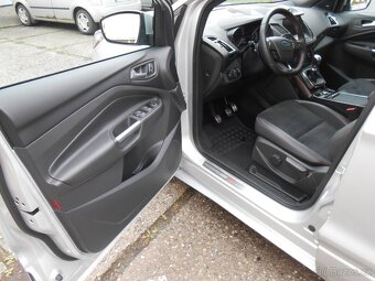 Prodám Ford KUGA ST-LINE 2.0 TDCi 110kW 4X4 - 13
