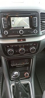 Volkswagen Sharan,7 míst,2.0 TDI,4 motion,Navi, - 13