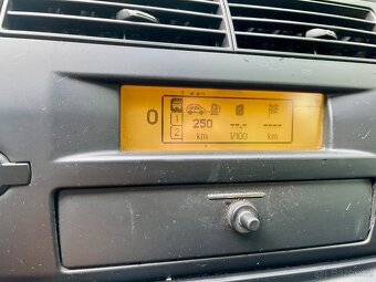 CITROËN C4 1.6 HDI,80kW,rok výroby 2005 - 13