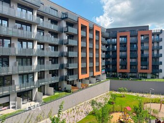 Pronájem bytu 1+kk 34 m² Sochorcova, Praha - Háje - 13