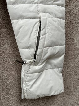 Krásná bílá bunda z husího a prachového peří vel. S - 13