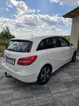 Mercedes Benz B180 W246 automat 2014 - 13