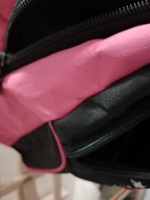 Růžovo černý batoh značky OXY - 13