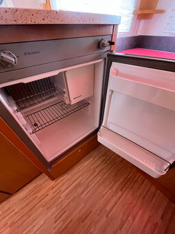 Karavan Hymer Feeling 425 2008, PŘEDSTAN MARKÝZA KRÁSNÝ STAV - 13