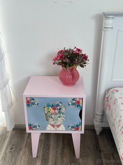 Velká sleva - Dětský dívčí nábytek + zdarma stolek a židle - 13