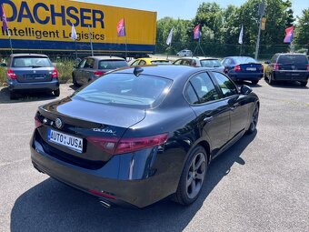 Alfa Romeo Giulia - 13