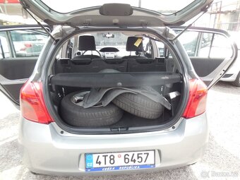 Prodám Toyota Yaris 1.0,1maj. - 13