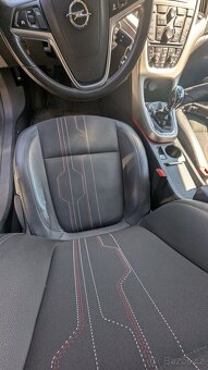 Opel Astra J Sports tourer - 13