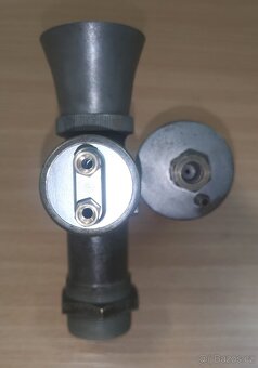 Predám bronzový karburátor B&B 25,4mm s uchytením na závit - 13