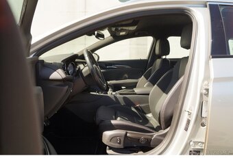 Insignia ST 1.6d 110PS Busins Exe 2PDC Kam Nav Tažn DPH 3/19 - 13