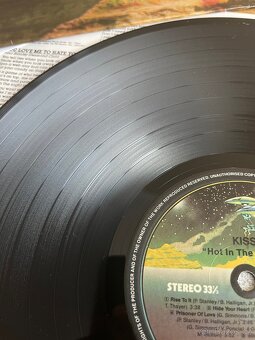 KISS – Hot In The Shade - 13