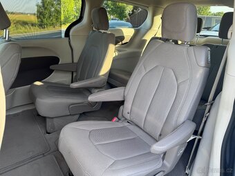 Chrysler Pacifica 3,6 RU Čocka Adapttemp 2020 - 13
