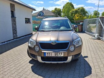Škoda Yeti 1.2 benzín, 77kW manuál / Navi / tažné - 13
