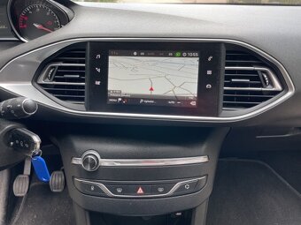 PEUGEOT 308 SW 1.5 HDi - 13