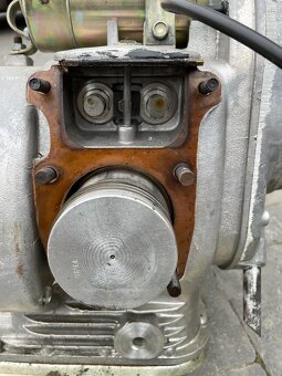 Originální nové motory z vojenského depozitu Dněpr K750 - 13