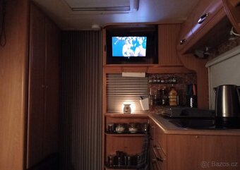 karavan Chateau Cristall 460TF - 13