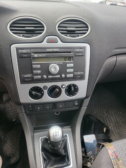 Ford Focus Trend, 1.4i,59kw, motor Volvo, nová STK. - 13