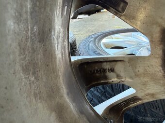 Alu kola Hyundai 5x114,3 R17 zimni Nokian 225/60/17 - 13