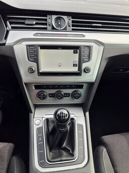 VW PASSAT VARIANT 2.0 TDI 110KW 2015 - 13