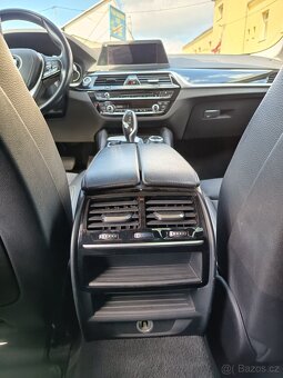 BMW 530D xDrive Sport Line 195KW  ČR  DPH - 13