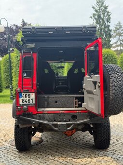 Land Rover Defender - 13