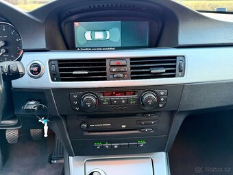 BMW 325i e90 MANUÁL XENONY SPORTSITZE - 13