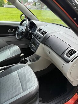 Škoda Fabia 2 1.4i 16V nová STK, TAŽNÉ, klima, velký servis - 13