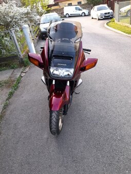 Honda ST 1100 - 13