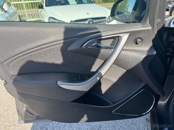Opel Astra 2.0CDTi 121kw Automat - 13