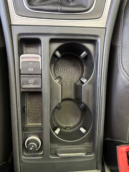 Volkswagen Golf,  2.0 TDi XENON NOVÉ ROZVODY PĚKNÉ  - 13