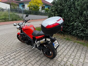 Triumph Speed Triple 1050 - 13