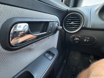 Seat Ibiza 1,4i 55 KW KOLA STK - 13